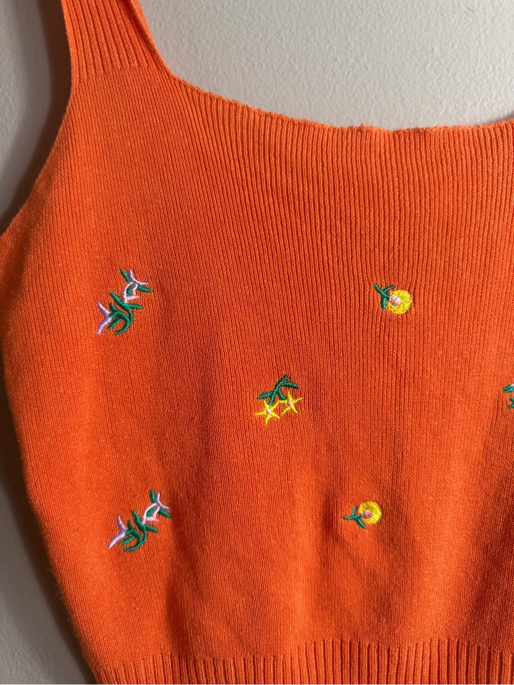 Cider Orange Floral Embroidered Lightweight Knit Sweater Tank Large - Picture 2 of 4
